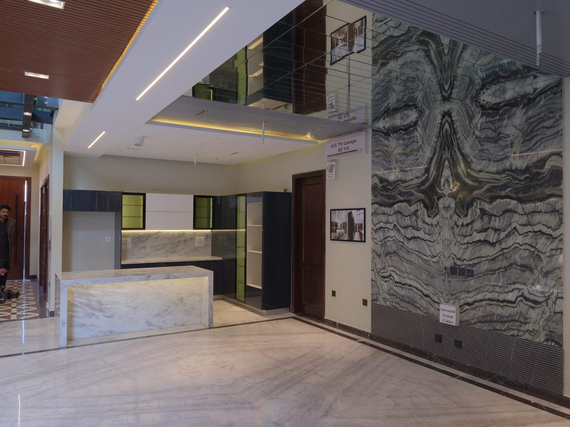 ground-floor-lounge-marbel-view